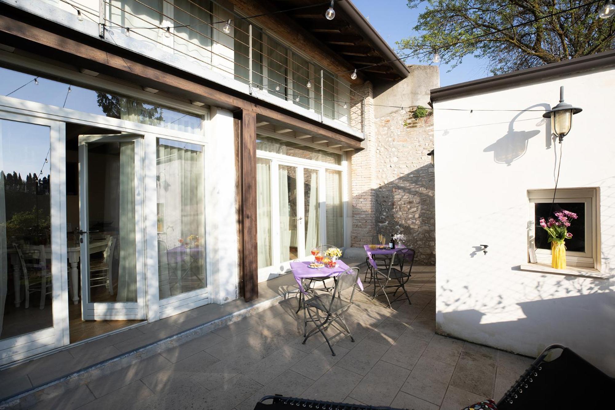 Relais La Rocca Solferino Bed and Breakfast Buitenkant foto