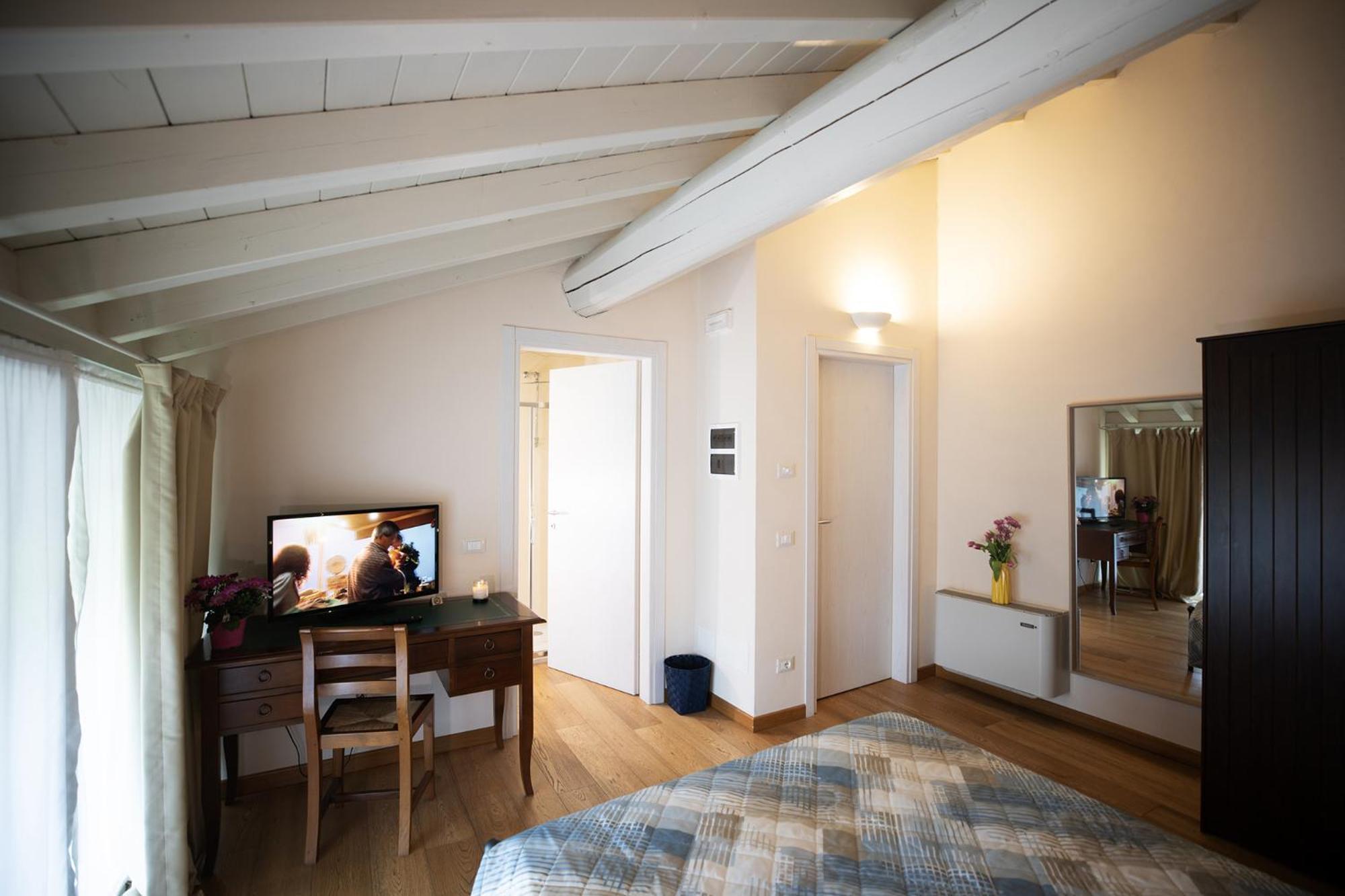 Relais La Rocca Solferino Bed and Breakfast Buitenkant foto