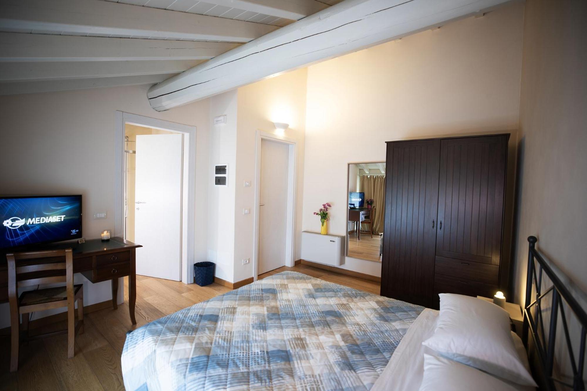 Relais La Rocca Solferino Bed and Breakfast Buitenkant foto